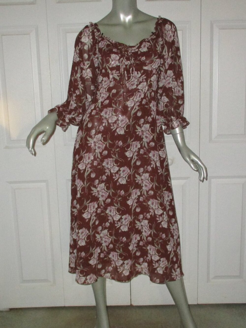 ASTR THE LABEL Brown Floral Smocked Ruffled Long Sleeve Midi Dress